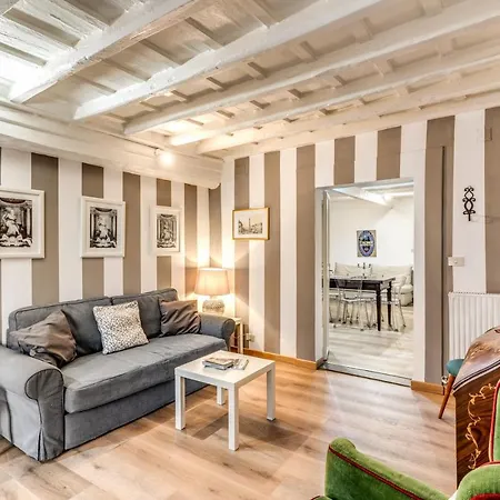 Lovely Spacious Near The Colosseum
