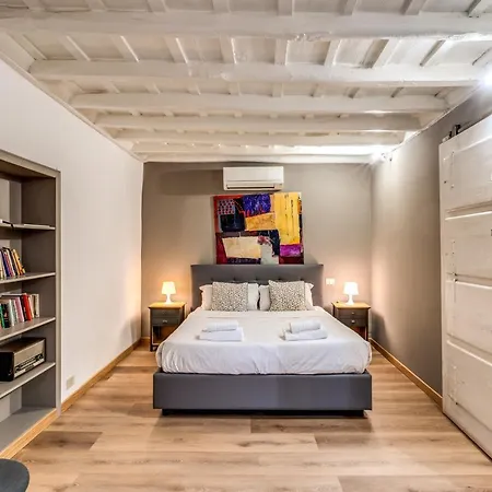 Lovely Spacious Near The Colosseum Roma