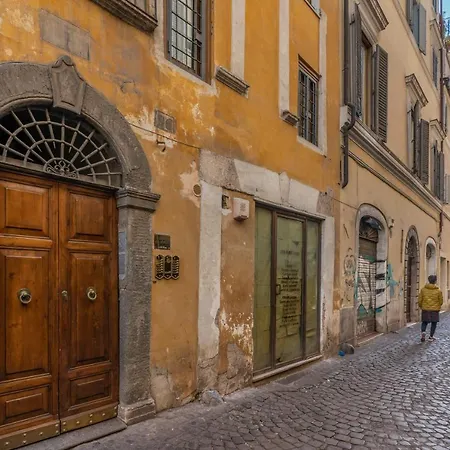 Apartamento Lovely Spacious Near The Colosseum *