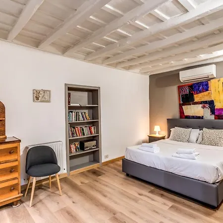 Apartamento Lovely Spacious Near The Colosseum Roma