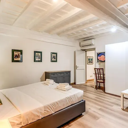 Lovely Spacious Near The Colosseum * Roma