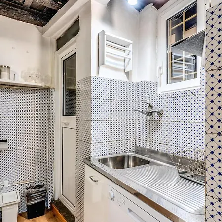 Lovely Spacious Near The Colosseum アパート *